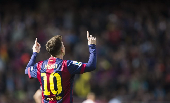 Messi đã san bằng thành tích của Ronaldo rất chóng vánh