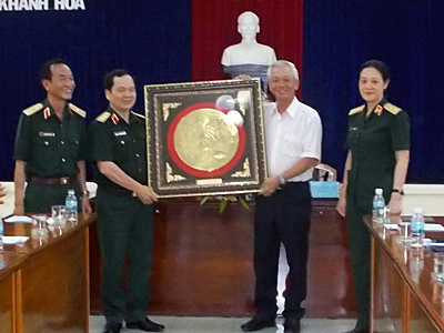 Tiếp đoàn nghiên cứu thực tế của Học viện Chính trị