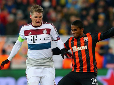 Trông đợi kỳ tích từ Shakhtar Donetsk (phải)