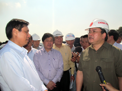 Phó Thủ tướng Hoàng Trung Hải chỉ đạo chống hạn tại Khánh Hòa