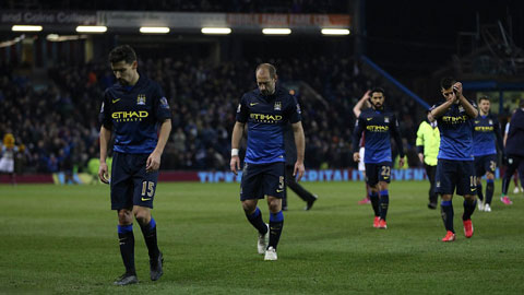Manchester City cần phải biết cách đứng dậy sau thất bại.