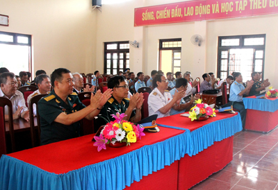 Thăm Trung đoàn bảo vệ vùng trời Cam Ranh