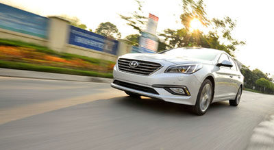  Hyundai Sonata được nhập khẩu nguyên chiếc từ Hàn Quốc.