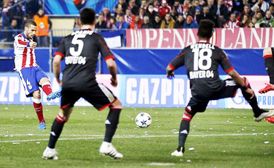 Mario Suarez ghi bàn thắng duy nhất của trận đấu.