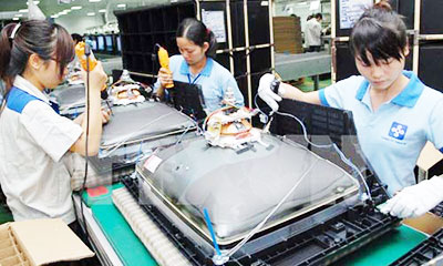 Dây chuyền lắp ráp tivi. 