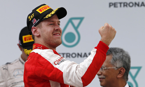 Vettel tự hào khi giành ngôi nhất ngay tại chặng thứ hai khoác áo Ferrari. Ảnh: Formula 1.