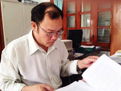 Người cán bộ gương mẫu