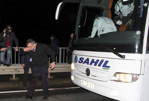 Tuy nhiên, nhà chức trách địa phương sau đó xác nhận ông này dính ít nhất một viên đạn vào người, nhưng ở vị trí không nguy hiểm đến tính mạng.