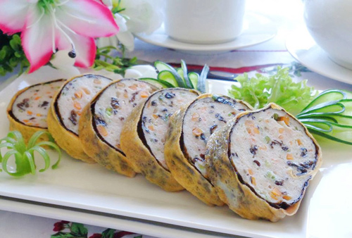 Chả tôm cuộn rong biển lạ miệng