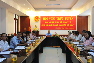 Quang cảnh tại đầu cầu Khánh Hòa