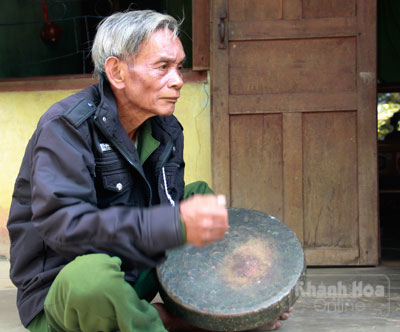 Cho tiếng mã la thêm tròn đầy…