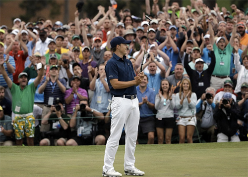 Spieth khiến khán giả vô cùng phấn khích với màn trình diễn của mình. 