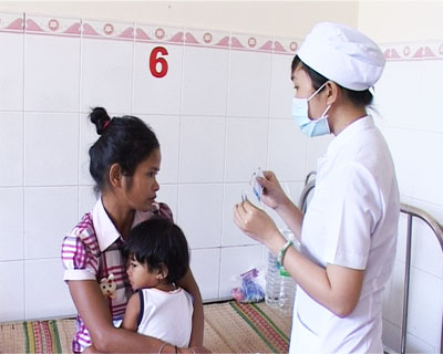 Khánh Vĩnh: Tỷ lệ tái nhiễm giun ở trẻ em còn cao