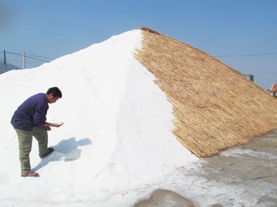 Lượng muối tồn kho nhiều.