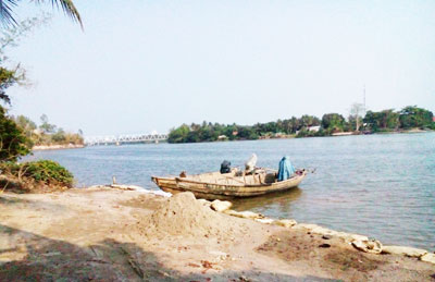 Tái diễn khai thác cát trên sông Cái