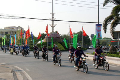 Diễu hành mừng ngày Văn hóa các dân tộc Việt Nam