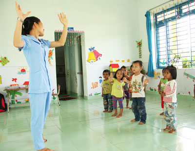 Học Bác từ những điều giản dị