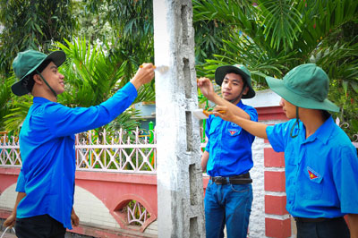 Đoàn viên thanh niên tích cực tham gia hoạt động xã hội