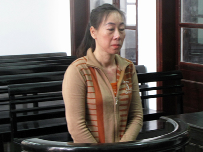 Vờ mời mua hàng để trộm cắp