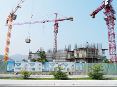 Còn nhiều đơn vị xây dựng trên địa bàn tỉnh chưa chấp hành nghiêm các biện pháp lao động an toàn. (Ảnh minh họa).