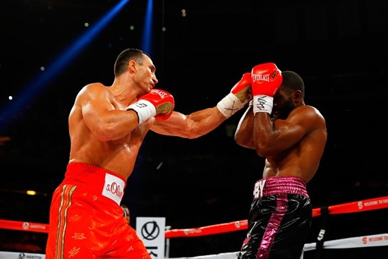 Tuy nhiên, Jennings cũng tỏ ra rất chủ động với lối đánh phòng ngự, di chuyển linh hoạt.