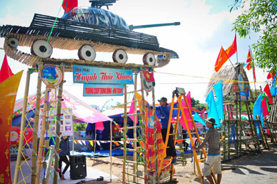 Tuổi trẻ hướng về tháng Tư lịch sử