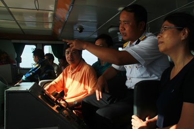 Con tàu nối những niềm vui