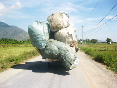 Làm xiếc trên đường!