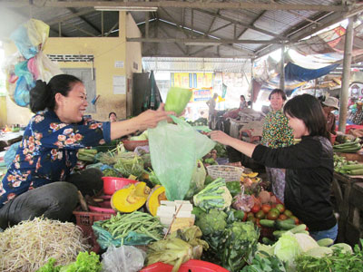 Túi ni lông được sử dụng phổ biến.