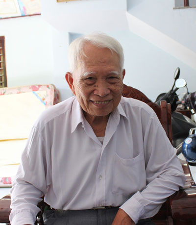 Trả lại gần 4 triệu đồng tiền dư khi nhận lương