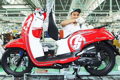  Honda Scoopy mới giá 1.250 USD tại Indonesia