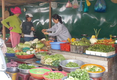 Giá xăng tăng, hàng hóa biến động nhẹ