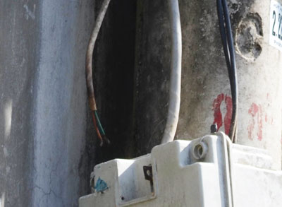 Đồng hồ điện nguy hiểm