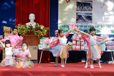 Tổng kết và lễ ra trường học sinh mẫu giáo lớn