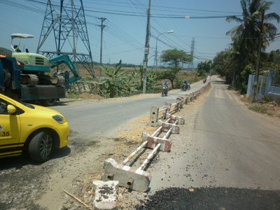 Dải phân cách hư hỏng