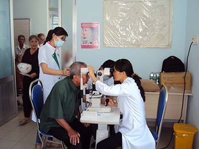 Mắt sáng cho người cao tuổi