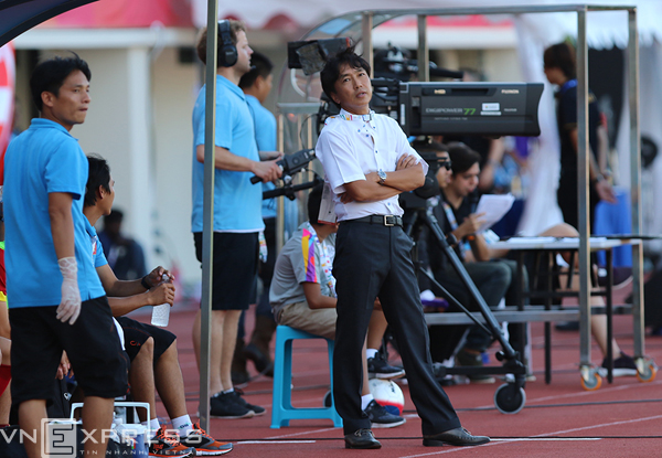 HLV Miura khởi đầu suôn sẻ cùng U23 Việt Nam nhưng cần cải thiện khả năng phối hợp của các học trò. Ảnh: Lâm Thỏa.