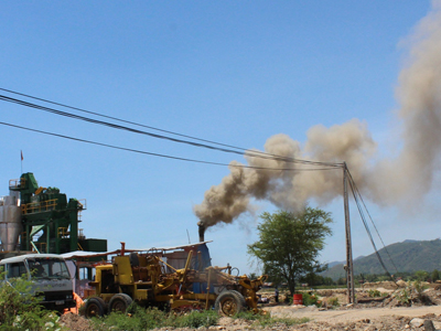 Trạm trộn bê tông gây ô nhiễm môi trường