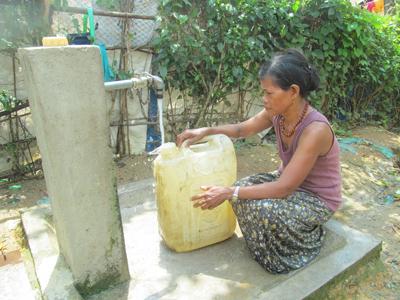 Cung cấp nước sạch cho dân