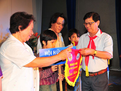 Over 500 Vietnamese and foreign kids join exchange festival