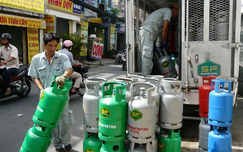 Giá gas giảm 14.000 đồng/bình từ hôm nay