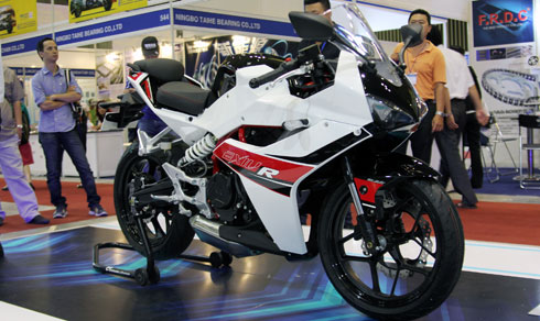 Hyosung GD-250R được giới thiệu tại triển lãm Sài Gòn Autotech 2015.