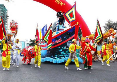 Cần đi vào thực chất