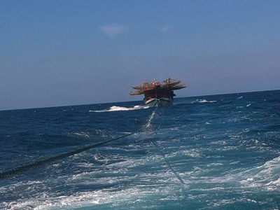 Lai dắt tàu cá cùng 38 ngư dân bị nạn ở Trường Sa về đất liền an toàn