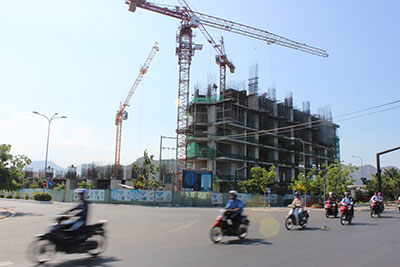 Ngừng thi công Khách sạn cao cấp Mường Thanh