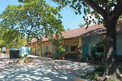 Không tổ chức bán trú vì trường học xuống cấp