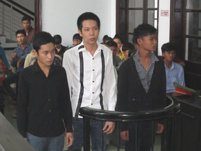 3 bị cáo trước tòa