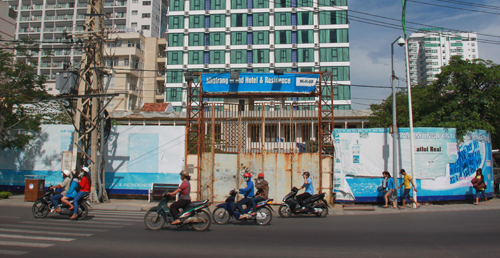 Đất vàng bị bỏ hoang