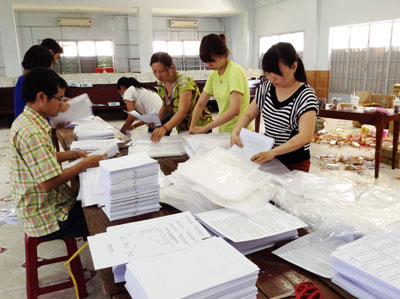 Chuẩn bị cơ sở vật chất cho kỳ thi tại Trường Đại học Nha Trang.