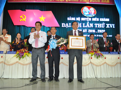 Tập trung hoàn thành các chỉ tiêu để trở thành thị xã